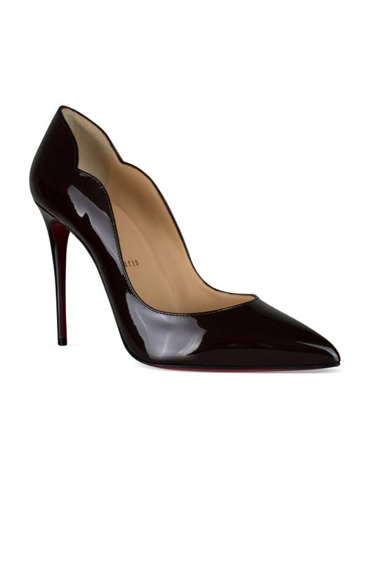 Christian Louboutin Hot Chick pumps in bruin lakleer.Originele gebogen openingen.Puntpunt.10 cm naaldhak.Rode zool.Made in Italy.