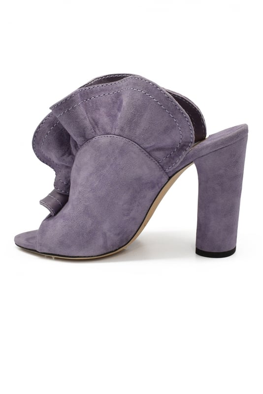 Jimmy Choo Haile 100 Muiltjes Paars Jimmy Choo Haile 100 suède muiltje met open neus. Leren zool. Hakhoogte 10 cm. Gemaakt in Italië.
