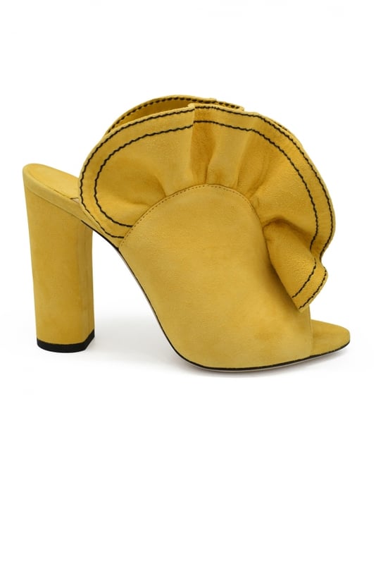 Jimmy Choo Haile 100 Muiltjes Geel Jimmy Choo Haile 100 suède gele muiltje met open teen. Leren zool. Hakhoogte 10 cm. Gemaakt in Italië.