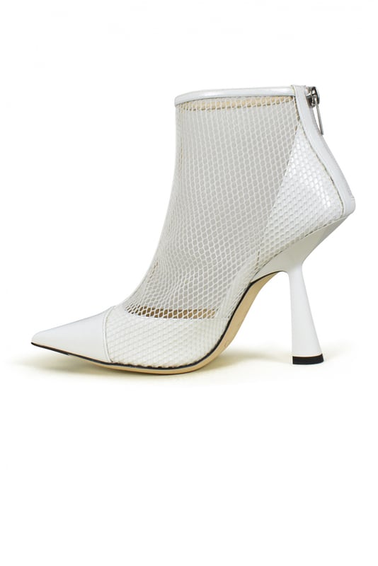 Jimmy Choo Botines Kix 100 Blanco Botines Jimmy Choo Kix 100 en malla y charol.Altura del tacón 10 cm.Plantilla y forro de piel.Cierre de cremallera en la espalda.Made in Italy.