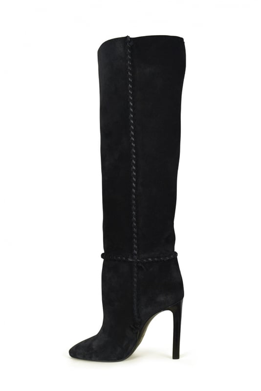 Botas Mica Saint Laurent en ante negro.Costuras trenzadas y efecto drapeado.Altura del tacón 10,5 cm.Suela de cuero.Made in Italy.