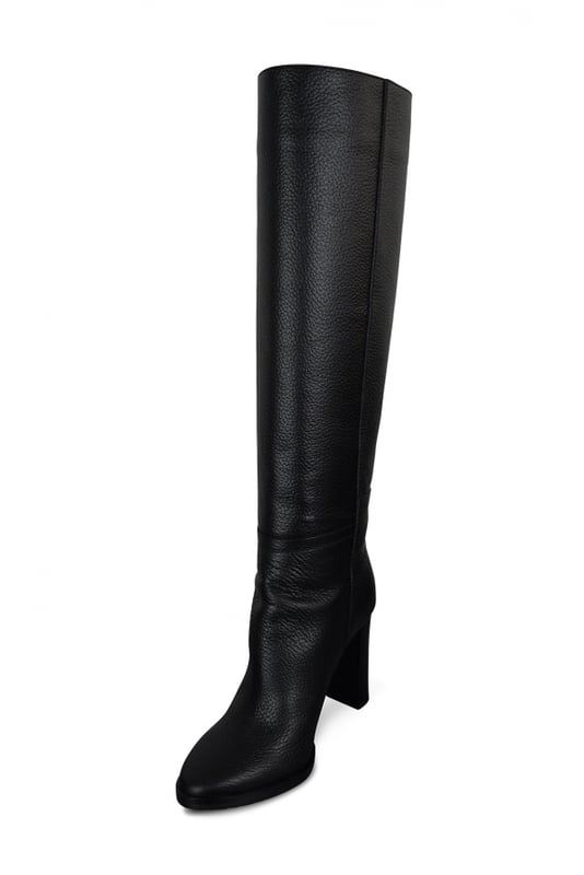 Jimmy Choo Haywood 95 laarzen van zwart generfd leer.Lakleer hak van 9,5 cm.Leren zool.Gemaakt in Italië.