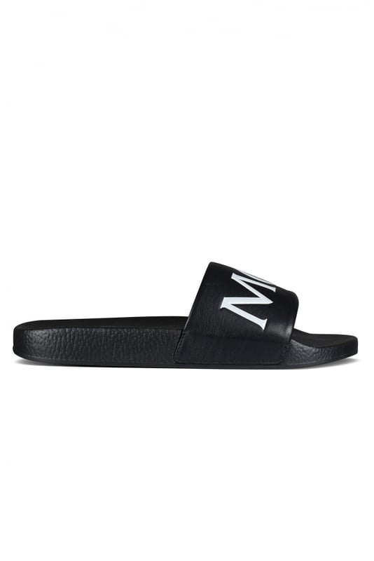 Moncler muiltjes zwart Zwarte Moncler-slippers.Wit logo op de zwartleren tong.Zwarte rubberen zool.Gemaakt in Italië.