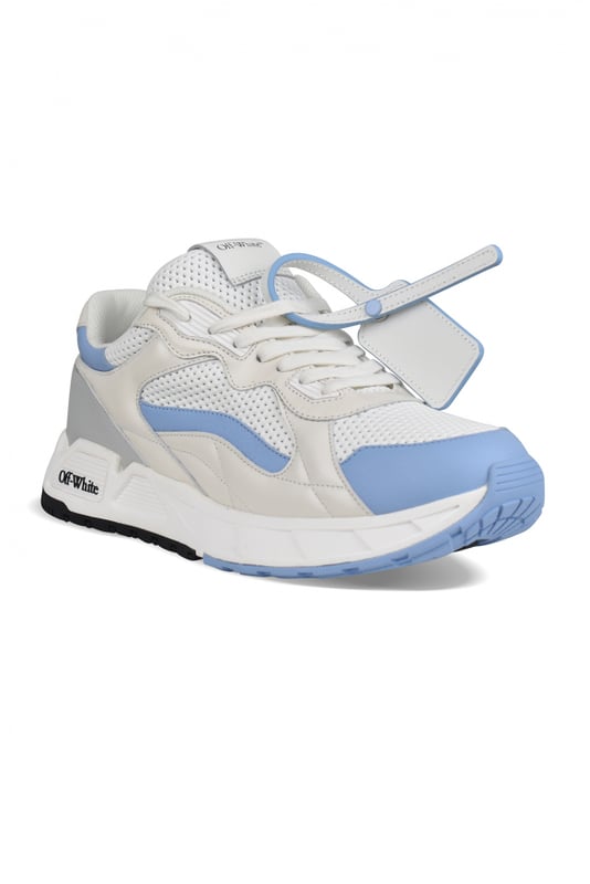 Sneakers Off-White  Kick Off  de piel blanca, gris y azul.Diseño de canesú.Logotipo negro en relieve.Cierre de cordones blancos.Pala perforada.Suela gruesa de goma blanca con logotipo negro.Etiqueta emblemática en una de las zapatillas.