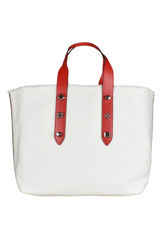 Bolso tote Frangibus Christian Louboutin en tejido blanco.Dos asas de cuero rojo adornadas con 3 tachuelas plateadas.Borde superior subrayado por flecos.Efecto de manchas de pintura negra y roja en el frente.Escritura:  De Christian Louboutin con amor .Pequeño bolsillo interior de piel.Dimensiones: 36 cm x 48 cm x 20 cm.