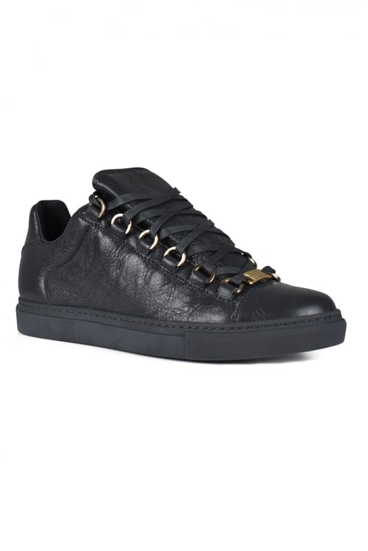 Zapatillas Balenciaga Arena en piel gris fósil.Detalles del oro.Suela de goma.Made in Italy.