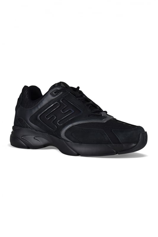 Zapatillas Fendi Faster en nobuk negro.Detalles en piel.Tejido técnico tono sobre tono.Motivo FF en relieve en los laterales.Suela ondulada con FF en la puntera.Detalles de tejido FF gris y negro en la lengüeta.Made in Italy.
