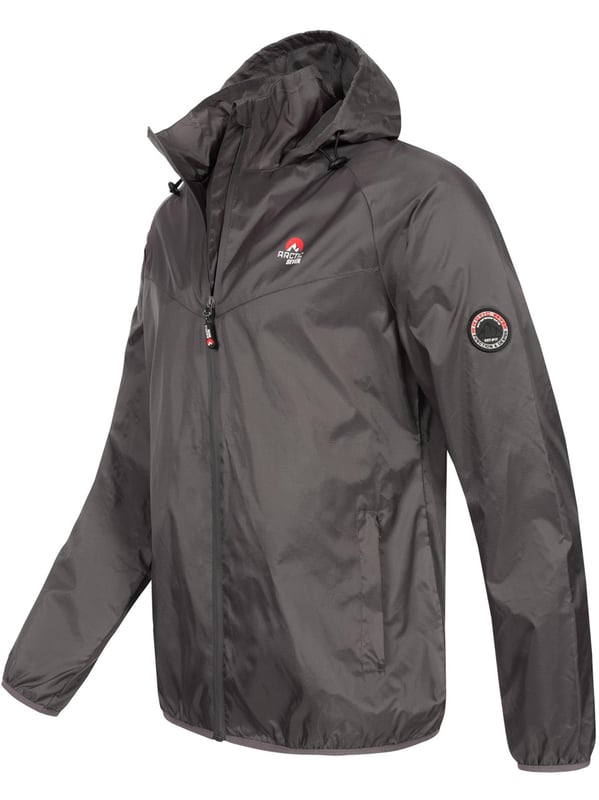 Arctic Seven regenjas voor heren – Lichtgewicht, waterafstotende outdoorjas

Deze regenjas van Arctic Seven combineert functionaliteit en modern design. Het lichtgewicht ASDry-model is perfect voor onderweg en kan compact worden opgeborgen. Het waterafstotende, speciaal getextureerde bovenwerk beschermt tegen lichte regen, terwijl de ademende mesh-voering zorgt voor een hoog draagcomfort. De opvallende rode details en de extra grote ritstrekkers maken de jas niet alleen praktisch, maar ook stijlvol.

Waterafstotend en lichtgewicht materiaal – ideaal voor buiten en dagelijks gebruik

Hoge kraag en elastische manchetten - bescherming tegen weer en wind

Zijzakken met ritssluiting - veilige opslag voor benodigdheden

Mesh voering - voor comfortabel dragen

Large Arctic Seven Zipper Puller – gemakkelijk te gebruiken, zelfs met handschoenen

Materiaal:

Materiaal buitenkant: 100% nylon

Materiaal binnenkant: 100% polyester (met mesh voering)