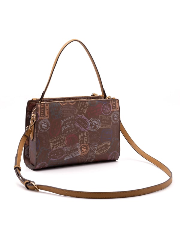 Damesschoudertas met ritssluiting. twee rits- en twee open binnenzakken. afwezige externe zakken. verstelbaar in lederen schouderband. met leren handvat. een binnencompartiment.  extern materiaal. 100% polyester binnenkant. Afmetingen: 28x10x20 cm. Modeproduct