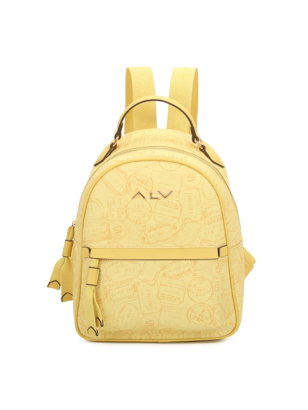 Damenrucksack mit Reißverschluss. zwei Reißverschluss- und zwei offene Innentaschen. eine Vorderseite mit Außentaschen mit Reißverschluss. verstellbarer und abnehmbarer Schultergurt aus Stoff. im Ledergriff. ein Innenfach.  Außenmaterial: Innenmaterial: 100 % Polyester. Maße: 26x12x32 cm. Modeprodukt