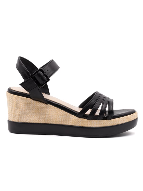 Damensandalen mit Riemenverschluss. fehlende Innentaschen. fehlende Außentaschen. fehlender Schultergurt. fehlender Griff. fehlende Innenfächer.  Außenmaterial: Innenmaterial: 100 % Polyester. Maße: 41 cm. Modeprodukt