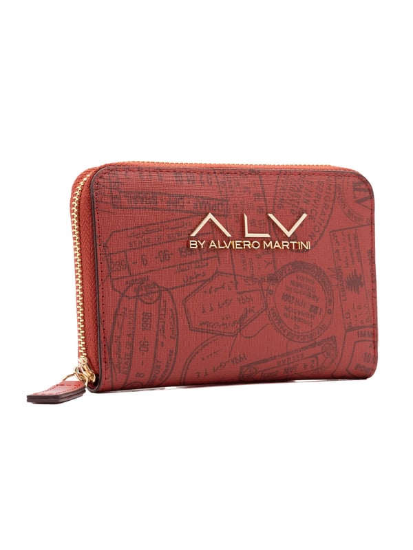 Cartera de mujer. El cierre es con cremallera. Los bolsillos internos son dos con cremallera y dos abiertos. Los bolsillos externos están ausentes. Falta la correa para el hombro. Falta el mango. Los compartimentos internos están ausentes. El material externo es 100%PU. Internamente es 100% Poliéster. Medidas: 15x2x10 cm. Producto de moda