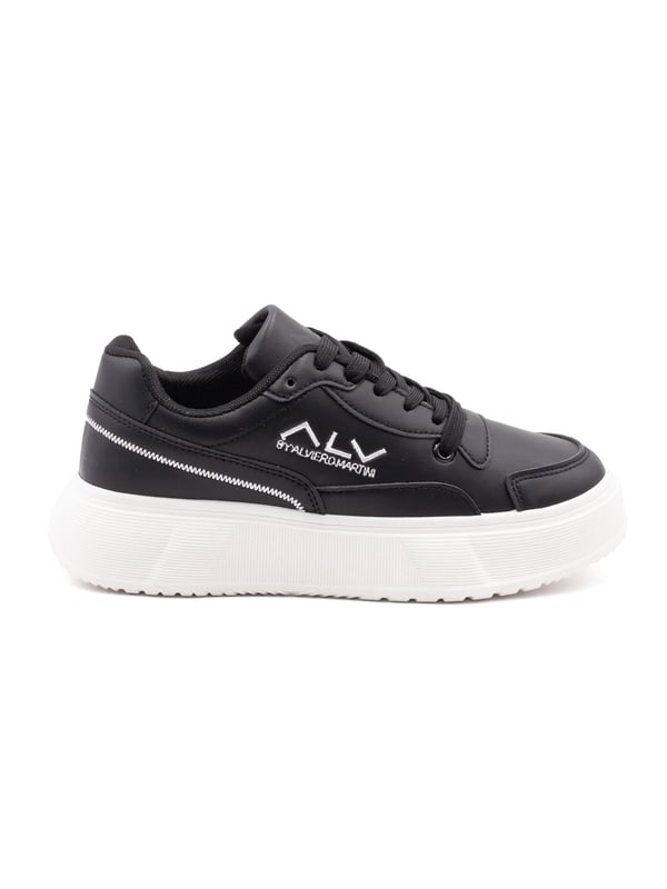 Damen-Sneaker ohne Verschluss. fehlende Innentaschen. fehlende Außentaschen. fehlender Schultergurt. fehlender Griff. fehlende Innenfächer.  Außenmaterial: Innenmaterial: 100 % Polyester. Maße: 36 cm. Modeprodukt