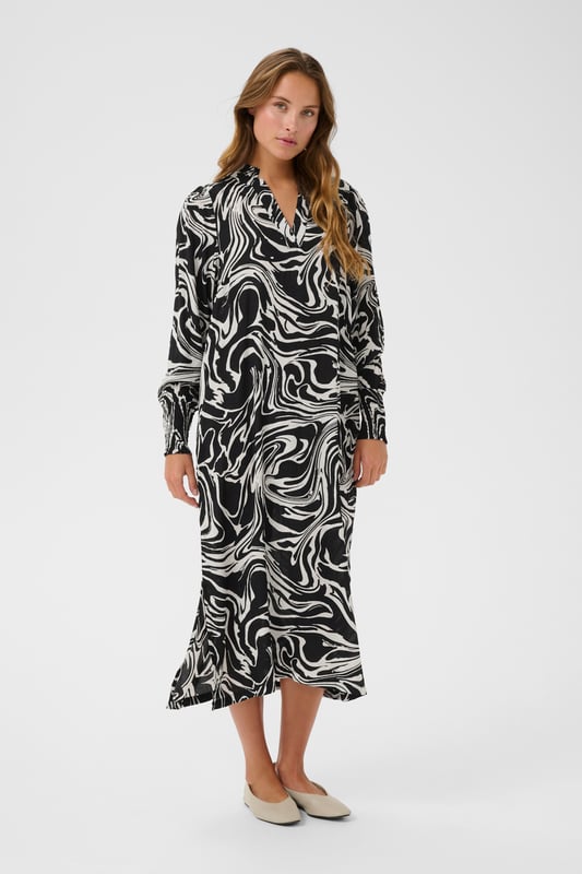 Relaxed fit,Midi-Länge,Lange Ärmel  Schonwäsche 30°, Nicht bleichen, Nicht im Trockner trocknen, Tropnass aufhängen im Schatten, Warm bügeln max. 150° C, Professionelle Reinigung.  50% Viskose,50% Viskose (LENZING™ ECOVERO™)