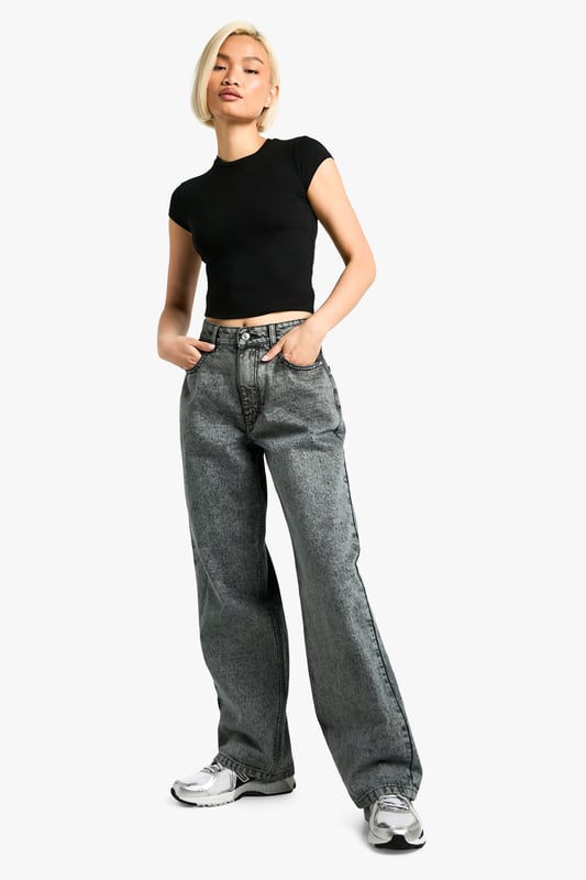Relaxed boyfriend fit for effortless style
        High-rise waist for a flattering silhouette
        Wide leg design for maximum comfort
        Classic five-pocket styling
        Versatile wash perfect for various outfits
    
    Embrace laid-back chic with these boyfriend jeans from Boohoo. The relaxed fit and wide leg design offer unparalleled comfort without compromising on style. Perfect for casual outings, these jeans can be dressed up or down with ease. Pair them with a cropped tee and trainers for a cool, off-duty look, or style with a fitted blouse and ankle boots for a more polished ensemble. The high-rise waist flatters your figure, while the versatile wash ensures these jeans will become a staple in your wardrobe. Ideal for family gatherings, brunch dates, or casual Fridays at the office, these boyfriend jeans offer endless styling possibilities. Their relaxed nature makes them perfect for those days when you want to feel comfortable yet fashionable.