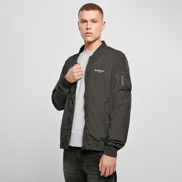 Chaqueta de verano Ballin Est. 2013 en color negro.
