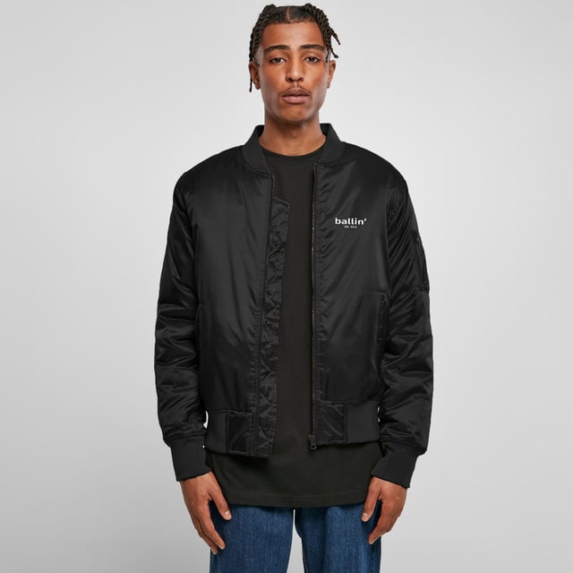 Chaqueta Bomber Ballin Est. 2013 en color Negro.