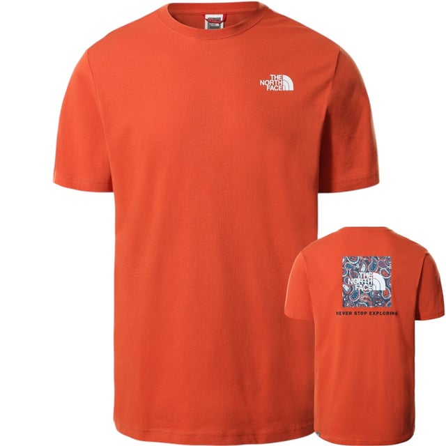 The North Face 24/7 Red box Regular T-Shirt. Engineered comfort you can trust, whether out adventuring or worn in a more casual setting. Short-sleeved tee from The North Face equipped with a stretchy rib crew neck collar for a great snug versatile feel, straight cut hem, The North Face left chest branding and large box logo and ‘Never Stop Exploring’ graphics to reverse