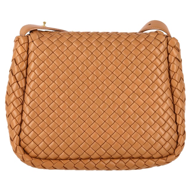 VINTAGE, RRP AS NEW
 The Bottega Veneta Small Cobble Intrecciato Shoulder Bag in Brown Leather is a stunning example of the brand’s signature craftsmanship, featuring the iconic intrecciato weave in rich brown leather for a timeless, luxurious look. Its compact size offers ample space for your essentials, while the adjustable shoulder strap ensures comfort and ease of wear. Pair it with a tailored blazer and jeans for an elevated, everyday look, or carry it with a chic dress for a more polished, evening-ready outfit. The warm brown hue makes this versatile bag a perfect addition to both casual and formal ensembles.

Bottega Veneta Small Cobble Intrecciato Shoulder Bag in Brown Leather

Condition: Excellent
Signs of wear: No retail tag, No visible sign of wear., 
Packaging: Dust bag
Color: Brown | ochre
Material: Leather | lambskin leather
Size: One Size | One Size
Measurements: Width: 80; Height: 220; Length: 260; Handle drop: 390; Strap length: 1020
SKU: NAPPUGBBA463447W