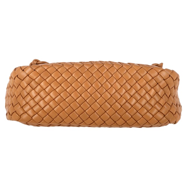 VINTAGE, RRP AS NEW
 The Bottega Veneta Small Cobble Intrecciato Shoulder Bag in Brown Leather is a stunning example of the brand’s signature craftsmanship, featuring the iconic intrecciato weave in rich brown leather for a timeless, luxurious look. Its compact size offers ample space for your essentials, while the adjustable shoulder strap ensures comfort and ease of wear. Pair it with a tailored blazer and jeans for an elevated, everyday look, or carry it with a chic dress for a more polished, evening-ready outfit. The warm brown hue makes this versatile bag a perfect addition to both casual and formal ensembles.

Bottega Veneta Small Cobble Intrecciato Shoulder Bag in Brown Leather

Condition: Excellent
Signs of wear: No retail tag, No visible sign of wear., 
Packaging: Dust bag
Color: Brown | ochre
Material: Leather | lambskin leather
Size: One Size | One Size
Measurements: Width: 80; Height: 220; Length: 260; Handle drop: 390; Strap length: 1020
SKU: NAPPUGBBA463447W