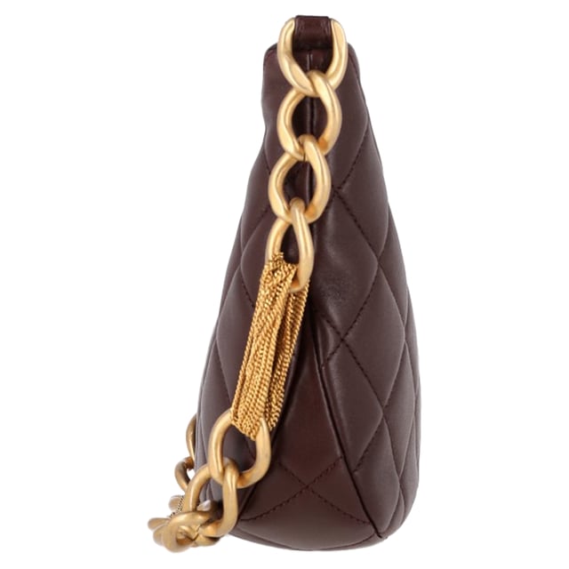 VINTAGE, RRP AS NEW
The Chanel CC Quilted Mixed Chain Hobo Shoulder Bag in brown leather exudes timeless luxury with its iconic quilted design and mixed metal chain straps. Crafted from rich brown leather, it adds a sophisticated touch to any ensemble while offering practicality with its spacious interior. For a chic, everyday look, pair it with a tailored coat and jeans, or dress it up with a silk blouse and midi skirt for an elegant evening outing. This versatile bag effortlessly elevates any outfit, making it a must-have statement piece for the modern woman.

 Chanel CC Quilted Mixed Chain Hobo Shoulder Bag in Brown Leather

Condition: Excellent
Signs of wear: No retail tag, No visible sign of wear., 
Packaging: Dust bag
Color: Brown | ochre
Material: Leather | lambskin leather
Size: One Size | One Size
Measurements: Width: 60; Height: 160; Length: 230; Handle drop: 270; Strap length: 540
SKU: NAPPUGBBA462952W