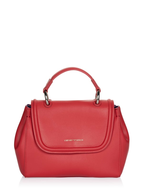 100% PVC; Bolsa Emporio Armani; Modelo: Y3A088 YH24A 82277; Fabricación de alta calidad; Un compartimento principal con solapa, un compartimento interior; Un mango; Una correa de hombro desmontable y ajustable; Material interior, correa de hombro y patas en colores contrastantes; Detalles metálicos en color dorado; Detalles del logo de Emporio Armani.