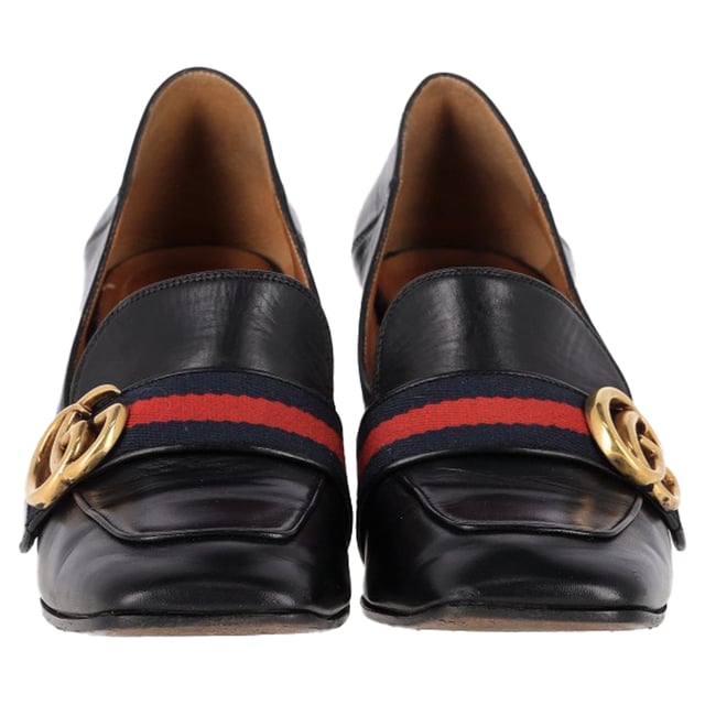 VINTAGE, RRP AS NEW
The Gucci GG Marmont Faux Pearl Detail Heeled Loafers in Black Leather combine classic elegance with a touch of modern sophistication, featuring the iconic GG logo and striking faux pearl embellishments. Crafted from premium black leather, these loafers offer a luxurious feel and a comfortable, structured fit. The small heel adds a subtle lift while maintaining all-day wearability, making them perfect for both work and casual outings. Pair them with tailored trousers and a sleek blouse for a polished, chic look that effortlessly blends style and comfort.
 
Gucci GG Marmont Faux Pearl Detail Heeled Loafers in Black Leather

Condition: Good
Signs of wear: Moderate signs of wear
Packaging: Box, Dust bag
Color: Black
Material: Leather | leather
Size: IT | 37
Measurements: Heel height: 70; Insole length: 245
SKU: NAPPUGBSH463771W