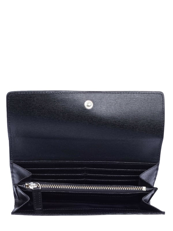 100% cuero; billetera Emporio Armani; Modelo: Y3H305/H351E 81386; Fabricado de alta calidad; 100% cuero; Cierre de solapa con botón a presión; Dos compartimentos interiores grandes, un compartimento para monedas con cremallera, 6 ranuras para tarjetas; detalles del logo de Emporio Armani.