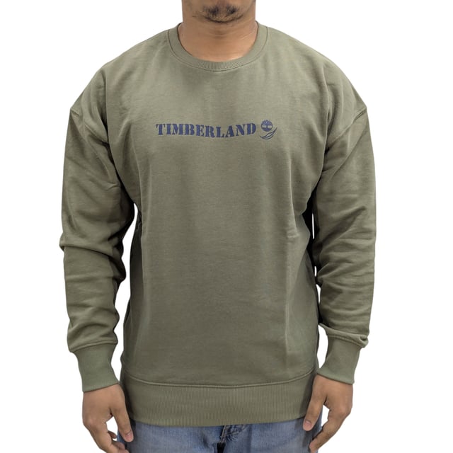 Timberland Mens Graffiti Crew Sweats HUMUS Sweatshirt
Style Code : TB0A6BDT
80% Cotton, 20% Polyester
Made In Bangladesh
Relaxed Fit
Timberland® Tree Logo At The Front
Large Graphic Print At The Back Side
Machine Washable ( Please See Care Label )
Colour : Olive
Size : S-2XL