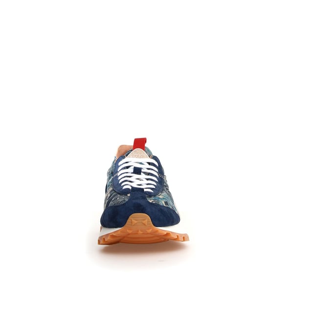 Suede and fabric upper sneaker for a stylish and comfortable fit. Features a leather and textile lining for breathability and durability. Moisture-wicking cork antibacterial insole helps keep feet fresh and dry, while the removable insole provides customisable comfort. Finished with a durable rubber sole for superior traction and long-lasting wear.