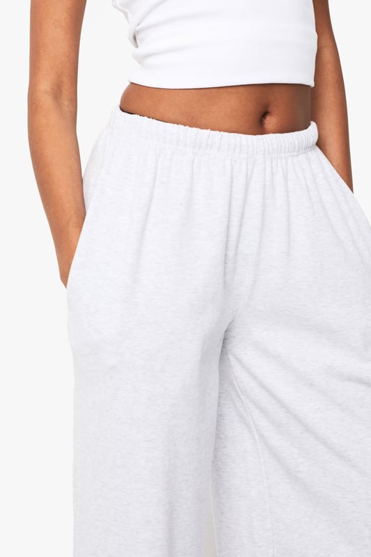 Ribbed texture adds subtle dimension and visual interest to these straight-leg trousers
        High-rise waistband with comfortable stretch for all-day wear
        Relaxed straight-leg silhouette offers effortless movement
        Versatile design perfect for mixing and matching with your wardrobe staples
        Soft fabric blend provides comfort without compromising on style
    
    These Boohoo Basics ribbed straight-leg trousers are the foundation of countless stylish looks. The relaxed fit creates a laid-back silhouette that works brilliantly with cropped tops for a balanced proportion, as shown by our model. Style with trainers for daytime casual outings or dress up with a structured blazer for smart-casual settings. The ribbed texture adds a contemporary touch to these otherwise minimalist trousers, making them ideal for family gatherings or weekend brunches. For cooler days, layer with an oversized jumper or cardigan for a cosy yet put-together ensemble. These trousers offer the perfect combination of comfort and style, making them an essential addition to your casual wardrobe rotation.