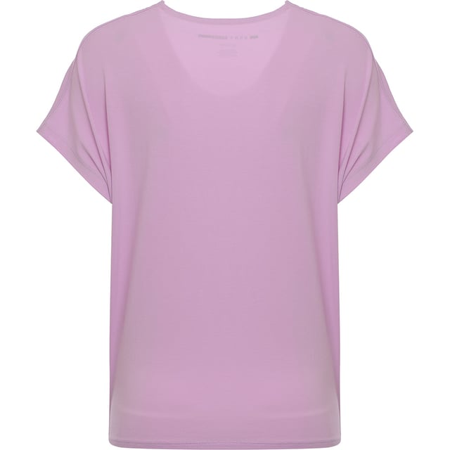 95% viscose, 5% elastane. Elevate your active look with this stunner from DKNY Sport, a lightweight T-shirt with a stylish twist at the front.