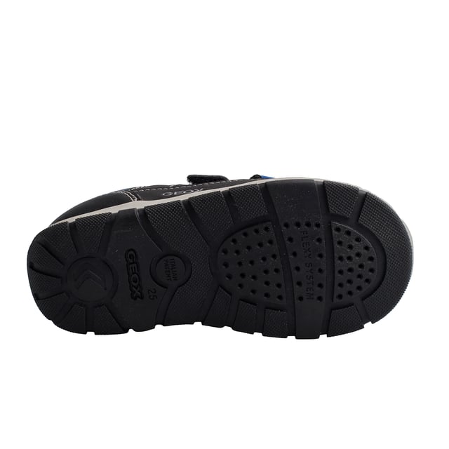 Die Kinder-Sneaker Geox vereinen modernes Design und Komfort, um die Kleinen bei ihren täglichen Abenteuern zu begleiten. Mit sportlichem Stil und attraktiven Farben bieten diese Jungen-Sneaker einen vielseitigen und funktionalen Look.

 Details:
 - Atmungsaktiv.
 - Verschlussart: Klettverschluss.
 - Markenname auf einem der Streifen.
 - Rutschfeste Sohle.
 - Die perforierte Sohle ermöglicht den Füßen eine natürliche Atmung.
 - Antibakterielle Innensohle.
 - Geox Breathe: Technologie, die für eine bestmögliche Luftzirkulation sorgt und den Körper auf optimaler Temperatur hält. Das System bietet maximalen Komfort durch Atmungsaktivität und ein hohes Maß an Temperaturregulierung.

 Die Kinder-Sneaker Geox sind die perfekte Kombination aus Style, Komfort und Funktionalität. Sein sportliches Design mit Klettverschluss ermöglicht ein bequemes Tragen im Alltag, während die atmungsaktive Geox-Technologie Ihre Füße kühl und bequem hält.
 Komposition: Außen: Öko-Leder, Textil; Innenausstattung: Textil; Sohle: Gummi; Vorlage: Textil
 Pflege:
Verwenden Sie ein feuchtes Tuch oder eine weiche Bürste.
 Nicht in der Maschine waschen.
 Lassen Sie es an der Luft trocknen, ohne direkte Sonneneinstrahlung oder Hitze.