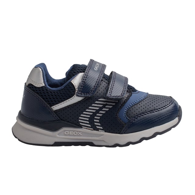Die Kinder-Sneaker Geox vereinen modernes Design und Komfort, um die Kleinen bei ihren täglichen Abenteuern zu begleiten. Mit sportlichem Stil und attraktiven Farben bieten diese Jungen-Sneaker einen vielseitigen und funktionalen Look.

 Details:
 - Atmungsaktiv.
 - Verschlussart: Doppelter Klettverschluss.
 - Rutschfeste Sohle.
 - Die perforierte Sohle ermöglicht den Füßen eine natürliche Atmung.
 - Antibakterielle Innensohle.
 - Flexy-System.
 - Geox Breathe: Technologie, die für eine bestmögliche Luftzirkulation sorgt und den Körper auf optimaler Temperatur hält. Das System bietet maximalen Komfort durch Atmungsaktivität und ein hohes Maß an Temperaturregulierung.

 Die Kinder-Sneaker Geox sind die perfekte Kombination aus Style, Komfort und Funktionalität. Sein sportliches Design mit Klettverschluss ermöglicht ein bequemes Tragen im Alltag, während die atmungsaktive Geox-Technologie Ihre Füße kühl und bequem hält.
 Komposition: Außen: Öko-Leder, Textil; Innenausstattung: Textil; Sohle: Gummi; Vorlage: Textil
 Pflege:
Verwenden Sie ein feuchtes Tuch oder eine weiche Bürste.
 Nicht in der Maschine waschen.
 Lassen Sie es an der Luft trocknen, ohne direkte Sonneneinstrahlung oder Hitze.