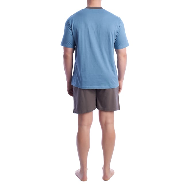 Short-sleeved and short-pants pajamas, model KL30000.

 The men's pajamas combine a short-sleeved round-neck T-shirt and shorts.
 Made of soft and breathable materials, it ensures comfort throughout the night.
 Ideal for any season, this set offers a perfect balance between style and comfort for a restful night's sleep.

 Exclusive designs and a variety of prints: The men's summer pajamas are available in a wide range of exclusive designs and prints, allowing you to choose from different styles that reflect your personality and taste. From prints to stripes, each pajama offers a unique and special touch.

 Easy Care & Durability: Made from durable cotton, the men's pajamas are easy to machine wash and maintain their softness, color and shape wash after wash. This easy maintenance ensures that the pajamas remain a favorite item in your wardrobe, offering durability and practicality over time, especially during the warmer seasons.

 Men's summer pajamas, the perfect gift for Father's Day, anniversary, Christmas, New Year, birthday, and much more!

 Choose style, quality and comfort with Kisses&Love!
 Composition: 100% Cotton
 Care:
Wash at maximum temperature 30º.
 Dry at low temperature.
 Do not use bleach.
 Do not iron.
 Do not dry clean.
