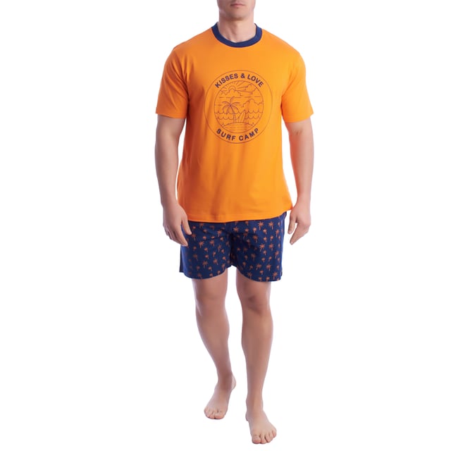 Short-sleeved and short-pants pajamas, model KL30000.

 The men's pajamas combine a short-sleeved round-neck T-shirt and shorts.
 Made of soft and breathable materials, it ensures comfort throughout the night.
 Ideal for any season, this set offers a perfect balance between style and comfort for a restful night's sleep.

 Exclusive designs and a variety of prints: The men's summer pajamas are available in a wide range of exclusive designs and prints, allowing you to choose from different styles that reflect your personality and taste. From prints to stripes, each pajama offers a unique and special touch.

 Easy Care & Durability: Made from durable cotton, the men's pajamas are easy to machine wash and maintain their softness, color and shape wash after wash. This easy maintenance ensures that the pajamas remain a favorite item in your wardrobe, offering durability and practicality over time, especially during the warmer seasons.

 Men's summer pajamas, the perfect gift for Father's Day, anniversary, Christmas, New Year, birthday, and much more!

 Choose style, quality and comfort with Kisses&Love!
 Composition: 100% Cotton
 Care:
Wash at maximum temperature 30º.
 Dry at low temperature.
 Do not use bleach.
 Do not iron.
 Do not dry clean.
