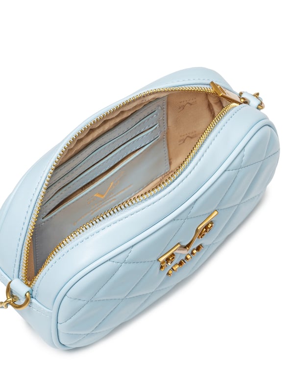 19v69 ITALIA handtas VIVI voegt een vrouwelijke touch toe aan elke outfit. Het gewatteerde ontwerp in zachtroze ontmoet een verfijnde gouden schakelketting, ideaal voor stijlvolle verschijningen met lichte bagage.