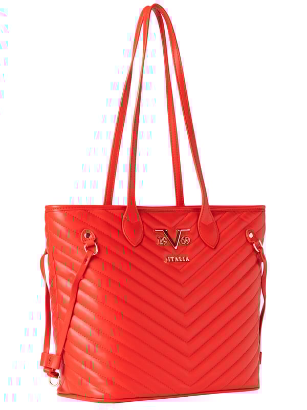 De BLAGICA handtas van 19v69 ITALIA scoort punten met zijn royale opbergruimte en elegante chevron quilting. De lange handvatten en de veganistische lederlook maken het de perfecte alledaagse metgezel met stijl.