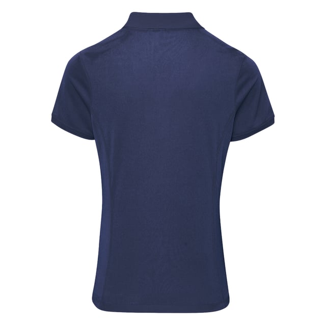 Passend polo t-shirt met zijwaarts geplaatste details om het vrouwelijk figuur te flatteren.. Een stijlvolle gebreide kraag en 3 knoopsluiting in de halslijn zorgen voor een moderne werkkleding die een slim alternatief is voor een blouse.. Ontworpen om te passen bij onze 'Kleuren'-reeks in schorten en blouses, kan dit artikel worden gedragen in verschillende industrieën en heeft vochtafvoerende eigenschappen die helpen om vocht weg te zuigen van het lichaam onder warme omstandigheden.. Snelle droging en uitstekend kleurbehoud. Stof: 100% Polyester piqué. Gewicht: 155gsm. XS, S, M, L, XL, 2XL (8, 10, 12, 14, 16, 18).