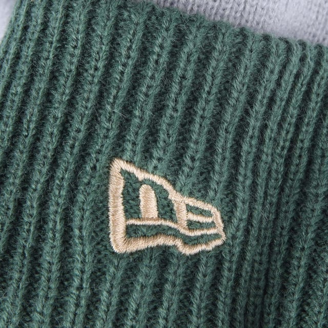Heren New Era Milwaukee Bucks NBA Tip Off 2023 Bobble Knit Hat.- Omgeslagen zoom.- Gebreid.- Geborduurd merk. Materiaal: 90% Polyester, 10% Wol. Ref: 60421488.