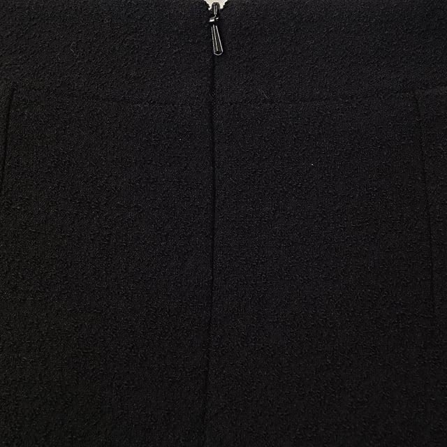 95% Polyester, 5% Elastane. 0