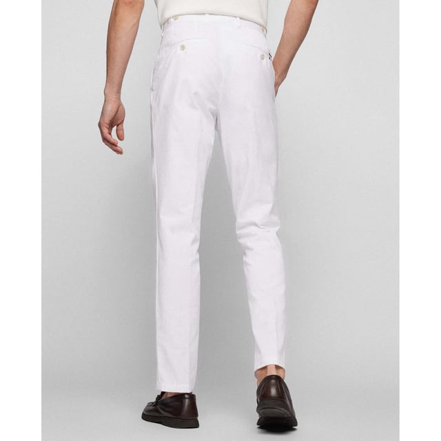 Button and zip closure.French pocket.Welt pocket with buttons.Flat front.Slim fit.
