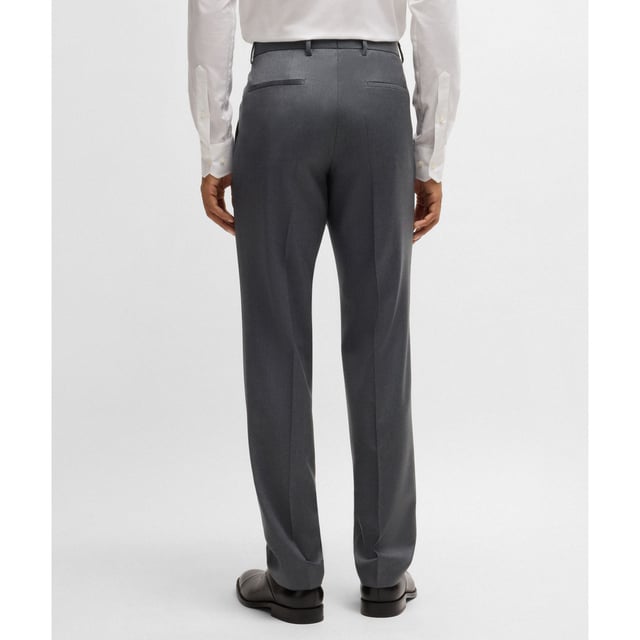 Hook and zip closure.French pocket.Jet pocket.Regular fit.