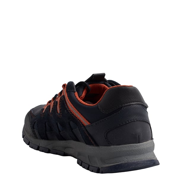 Die Geox U Delray B sind wasserdichte Herren-Sneaker mit normaler Passform. Sie sind auf maximalen Komfort ausgelegt und bieten Polsterung, Flexibilität und Atmungsaktivität. Seine innovative Sohle bietet Stabilität, Dämpfung und große Flexibilität bei jedem Schritt. Das Obermaterial kombiniert Leder, Textil und Amphibiox-Material und sorgt so für Schutz vor Nässe und Kälte.

 Details:
 - Atmungsaktiv und wasserdicht
 - Verschlussart: Verstellbare Schnürsenkel.
 - Rutschfeste Sohle.
 - Antibakterielle Innensohle.
 - Geox Breathe: Technologie, die für eine bestmögliche Luftzirkulation sorgt und den Körper auf optimaler Temperatur hält. Das System bietet maximalen Komfort durch Atmungsaktivität und ein hohes Maß an Temperaturregulierung.

 Der Geox U Delray B ABX ist die ideale Wahl für alle, die Komfort, Schutz und Stil in einem einzigen Schuh suchen. Sein wasserdichtes Design, die flexible Sohle und die hochwertigen Materialien garantieren Komfort und Leistung bei jedem Klima.
 Komposition: Außen: Leder; Innenausstattung: Textil, Synthetik; Sohle: Gummi; Vorlage: Textil
 Pflege:
Verwenden Sie ein feuchtes Tuch oder eine weiche Bürste.
 Nicht in der Maschine waschen.
 Lassen Sie es an der Luft trocknen, ohne direkte Sonneneinstrahlung oder Hitze.