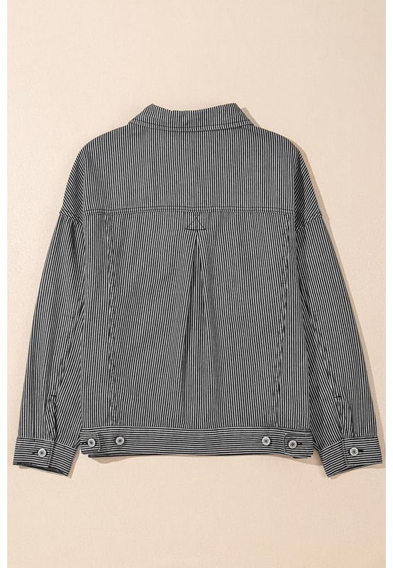 Our styles are designed with a trendy fitted look in mind following an international size standard. For the best fit we suggest choosing one size up from your usual. Be sure to check our sizing chart to find your perfect match!
  Blue Stripe Washed Oversize Pocketed Denim Jacket
  Vintage washed denim for a retro look
  Classic button
  up closure for versatile wear
  Turn
  down collar for added charm
  Convenient chest pockets for practicality
Material: 75% Cotton 25% Polyester