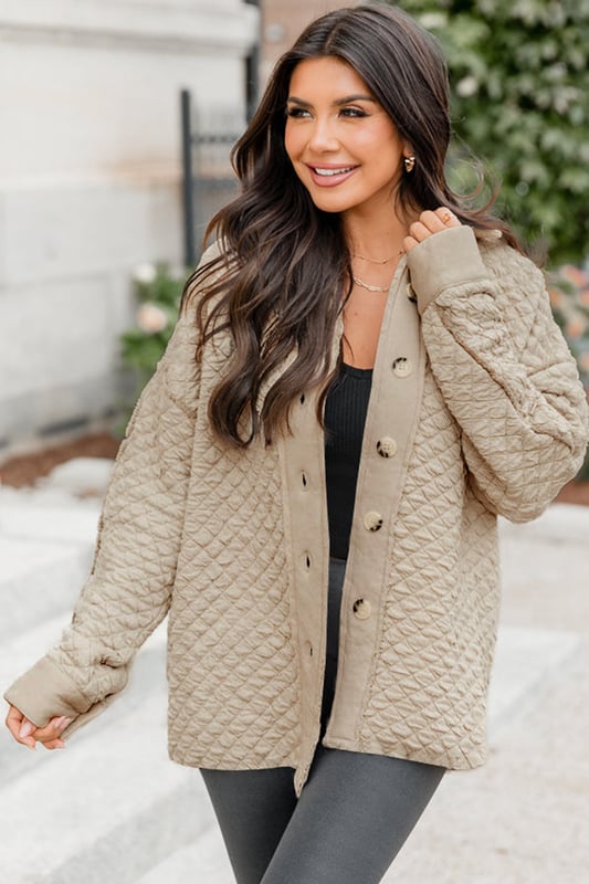 Our styles are designed with a trendy fitted look in mind following an international size standard. For the best fit we suggest choosing one size up from your usual. Be sure to check our sizing chart to find your perfect match!
  Quilted jacket for a cozy and stylish appearance
  Puffer construction for added warmth and comfort
  Solid color design adds a trendy and classic touch
  Classic shirt collar and long sleeves for a timeless look
  Available in sizes S to 2XL with detailed size chart in CM and INCH
Material: 95% Polyester 5% Elastane