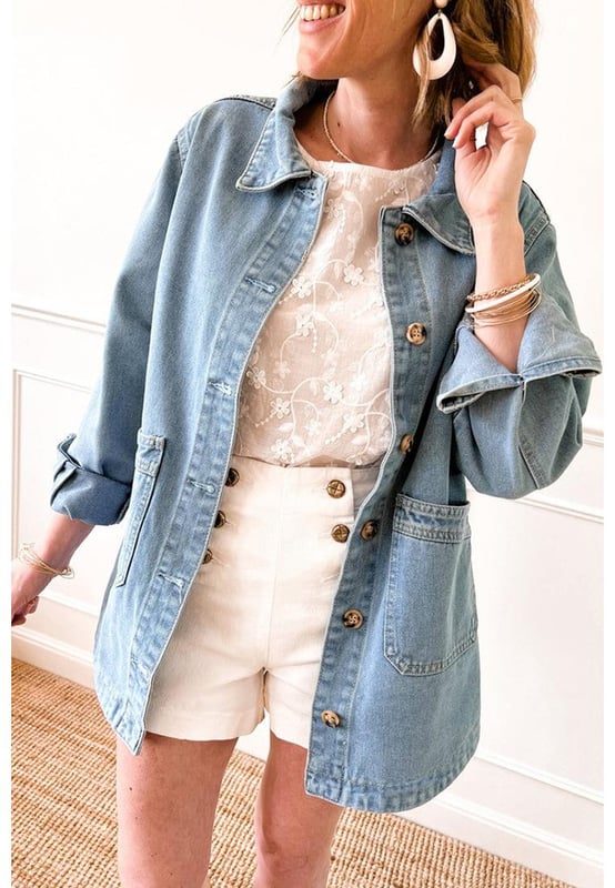 Our styles are designed with a trendy fitted look in mind following an international size standard. For the best fit we suggest choosing one size up from your usual. Be sure to check our sizing chart to find your perfect match!
  Chambray denim jacket in dusk blue
  Slit button details on both sides
  Loose fit for comfort
  Large pockets for convenience
  Versatile piece suitable for most occasions
Material: 75% Cotton 25% Polyester