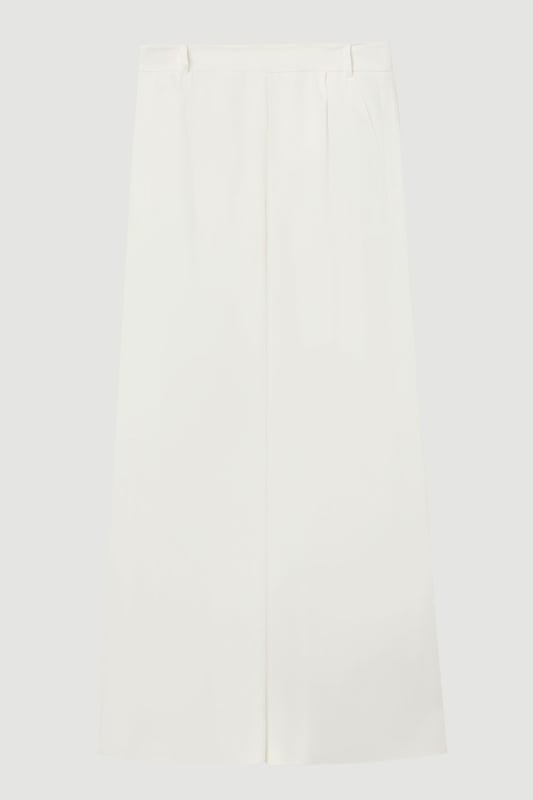 Experience elevated tailoring in a pair of wide leg trousers, with a flattering, relaxed fit and a comfortable high waistline. The sleek design makes them easy to style with anything, from a button up shirt for a formal look, or with a T-shirt and trainers for a more laid back approach. Compact Stretch Viscose Wide Leg Tailored Trouser High Quality Stretch Fabic Comfortable High Waistline Flattering Wide Leg Fit Sleek, Minimal Design Matching Pieces Sold Separately