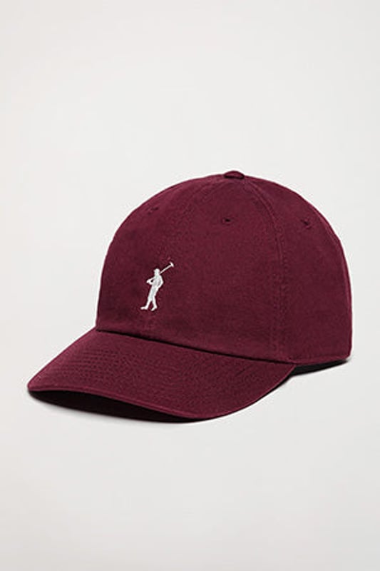 Baseballkappe mit sechs Einsätzen, hergestellt aus Baumwollköper. Mit verstellbarer Schnalle auf der Rückseite mit eingraviertem Detail von Polo Club. Durchmesser ca. 50 bis 60 cm. Borte mit dem Markenlogo auf der Innenseite der Nähte und Polo Club Etikett. Vorgekrümmter Schirm. Rigby Go Logo-Stickerei in Kontrastfarbe.