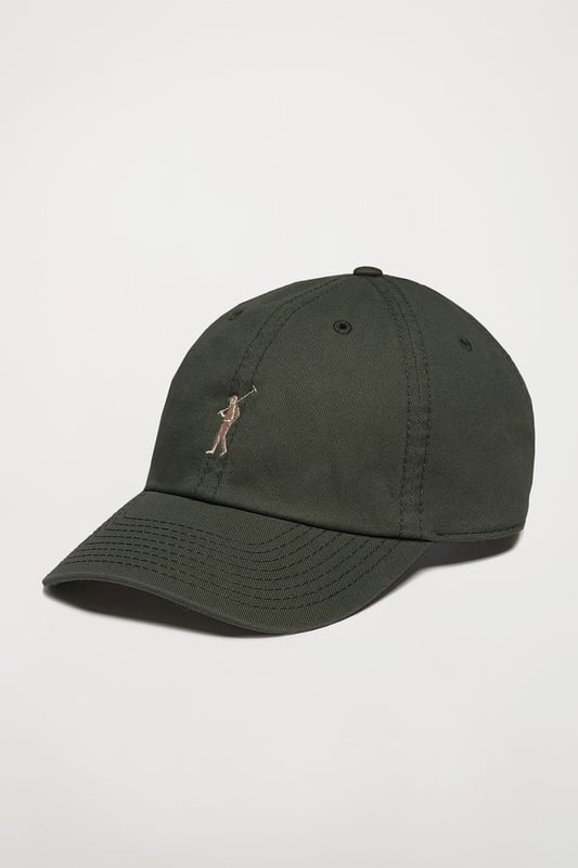Baseballkappe olivgrün mit Rigby Go Logo-Stickerei Baseballkappe mit sechs Einsätzen, hergestellt aus Baumwollköper. Mit verstellbarer Schnalle auf der Rückseite mit eingraviertem Detail von Polo Club. Durchmesser ca. 50 bis 60 cm. Borte mit dem Markenlogo auf der Innenseite der Nähte und Polo Club Etikett. Vorgekrümmter Schirm. Rigby Go Logo-Stickerei in Kontrastfarbe.